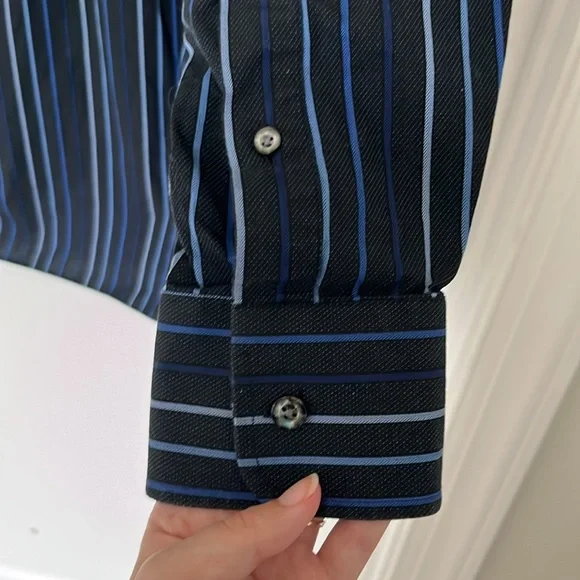 Ike Behar Black and Blue Men’s Striped Button Down ❤️ - Picture 8 of 8